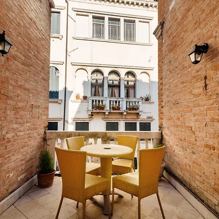Casa Dei Pittori *